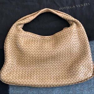 Bottega Veneta medium Veneta Hobo